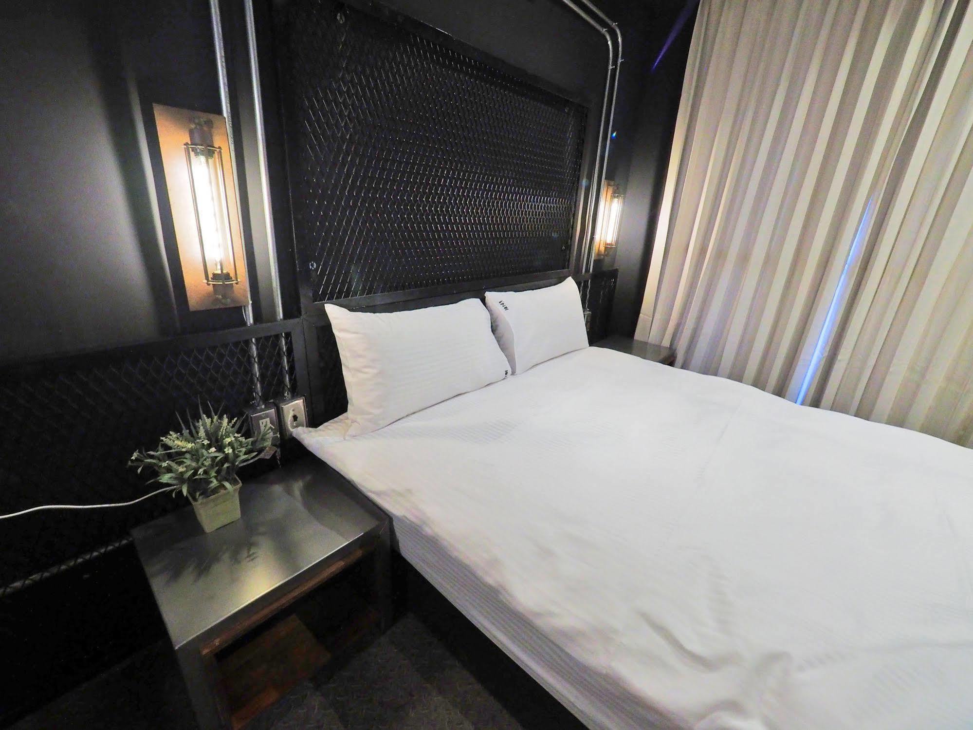 Loft Hostel Fengjia Taichung Eksteriør billede