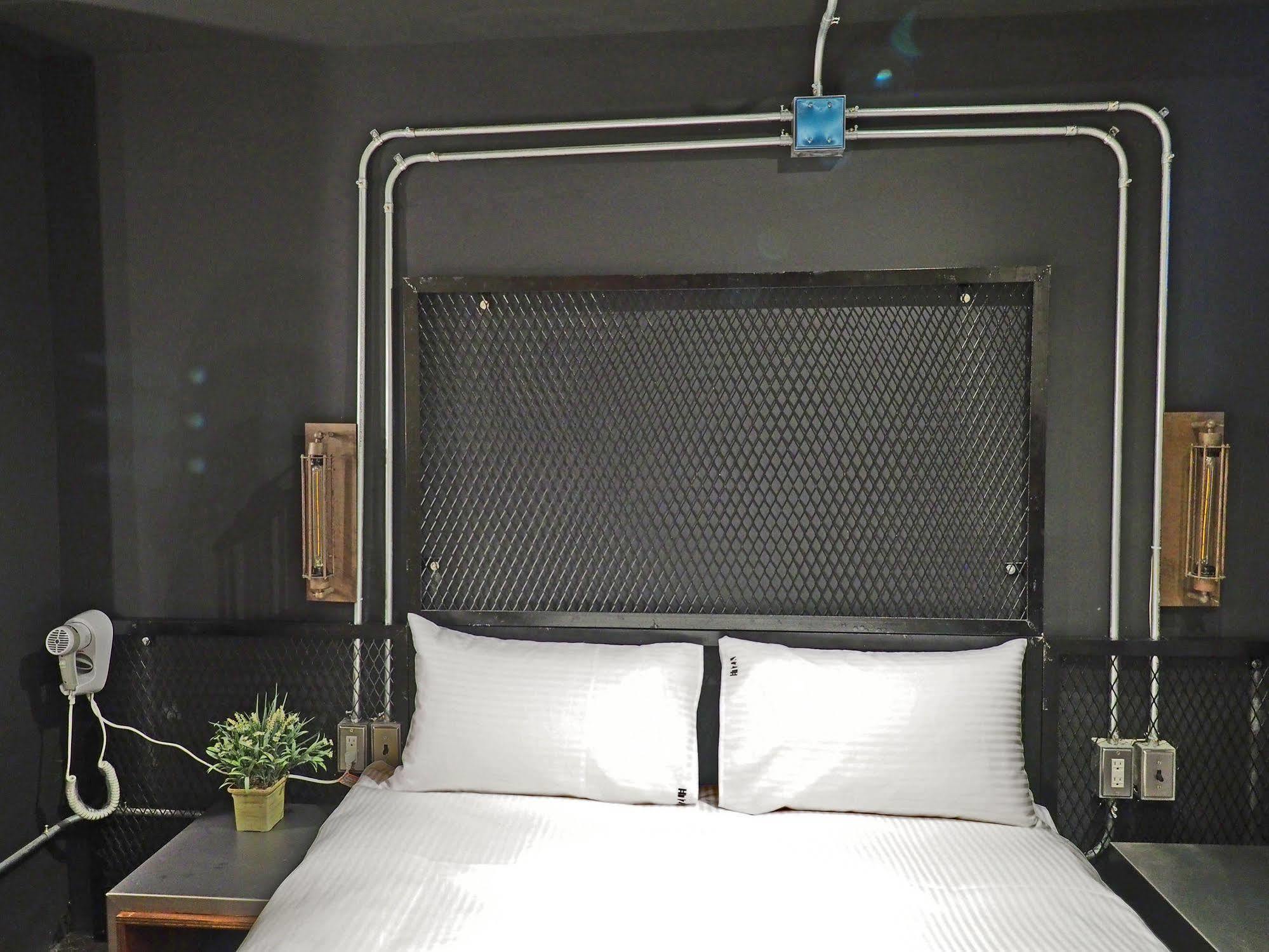 Loft Hostel Fengjia Taichung Eksteriør billede